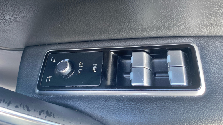 Jaguar F-Pace 2.0 D200 R-Dynamic Black 5dr Auto AWD Diesel Estate